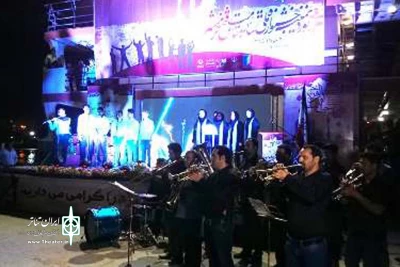 استقبال گرم مردم خرمشهر از مراسم اختتامیه جشنواره تئاتر مقاومت-فتح خرمشهر