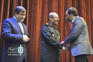با حضور دو وزیر در چهارمین جشن ایثار

از برگزار کنندگان نوزدهمین جشنواره تئاتر مقاومت فتح خرمشهر تقدیر شد