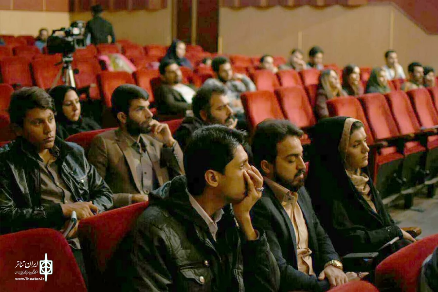 کارگاه آموزشی کارگردانی تئاتر - مدرس: استاد ایوب آقاخانی - ماهشهر- دیماه 1395