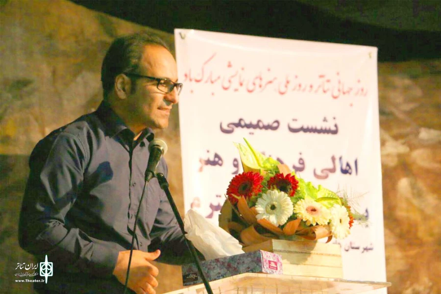 نشست صمیمی هنرمندان و اهالی فرهنگ و هنر با حاج علی عسکر ظاهری نماینده محترم شهرستانهای مسجدسلیمان ،لالی، هفتکل و اندیکا در مجلس شورای اسلامی و بزرگداشت روز جهانی تاتر و روز ملی هنرهای نمایشی در مسجدسلیمان