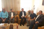 عیادت مدیرکل فرهنگ و ارشاد اسلامی از منوچهر بهارلویی هنرمند تئاتر خوزستانی 2