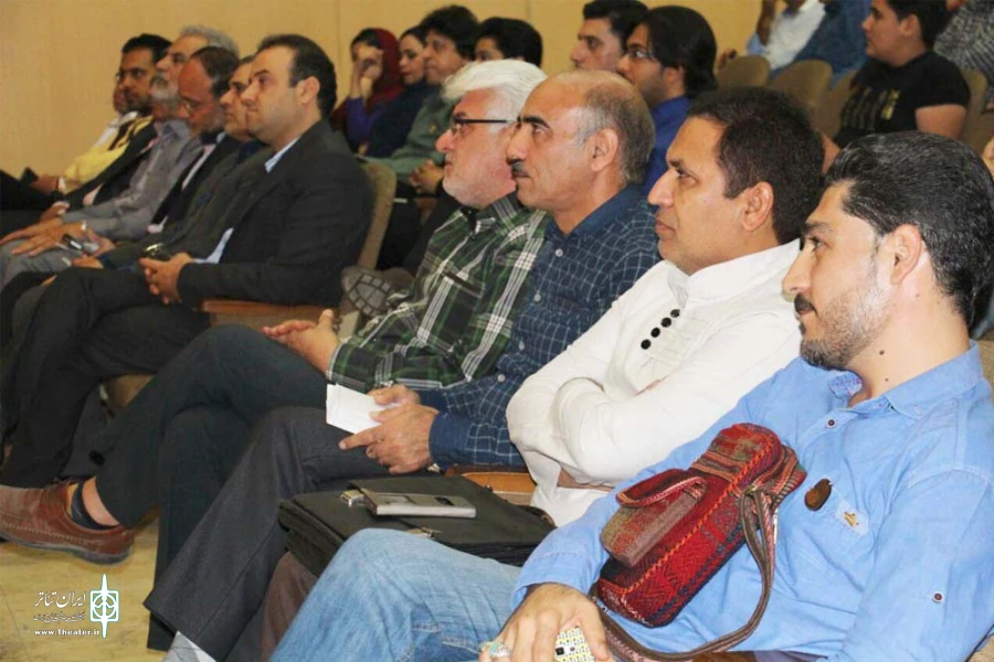 آئین اختتامیه دومین همایش نمایشنامه خوانی مقاومت و پایداری دزفول برگزار گردید 4