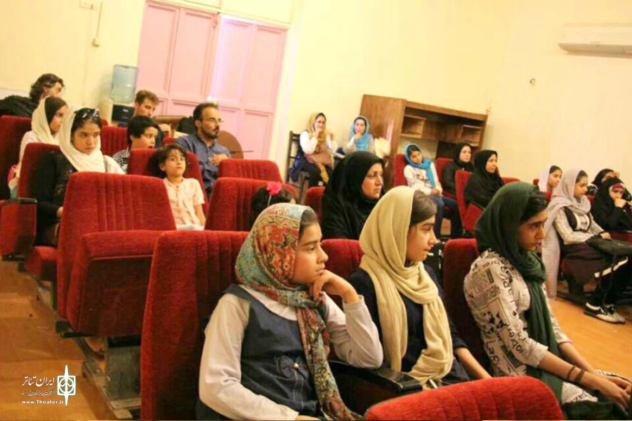 اولین جلسه کارگاه آموزش تئاتر بانوان برگزار شد 4