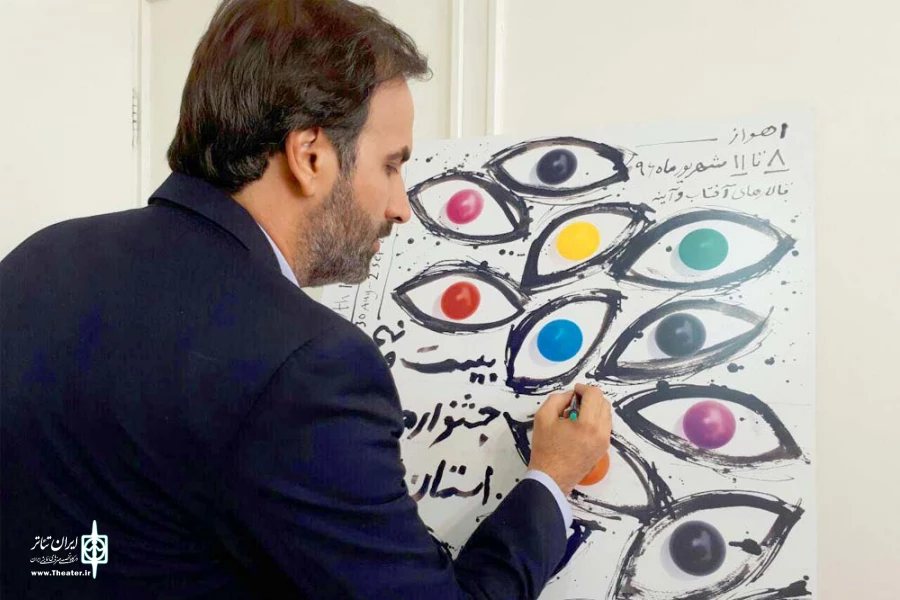 مهدی شفیعی مدیر کل هنرهای نمایشی کشور از ستاد برگزاری جشنواره بازدید کرد 3