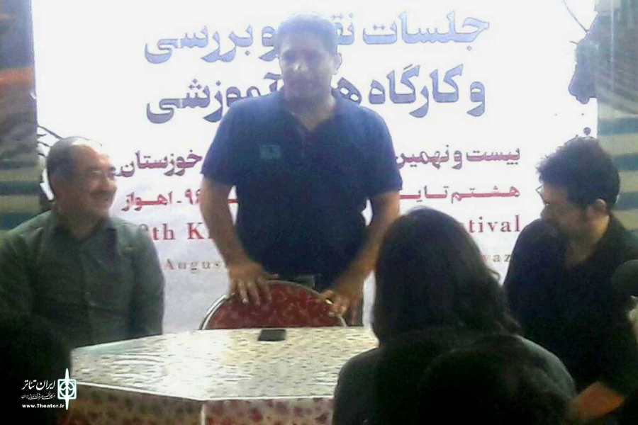 نمایش های روز اول جشنواره مورد تحلیل و نقد و بررسی قرار گرفت 2