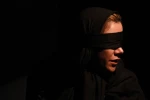 نمایش «پل سیاه» از اهواز در تالار آئینه به روی صحنه می رود 3