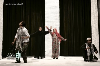 نمایش «رقص گیس ها در باد»-کارگردان: مریم طرفی-عکاس: ایمان شریفی- بیست و نهمین جشنواره تئاتر استان خوزستان