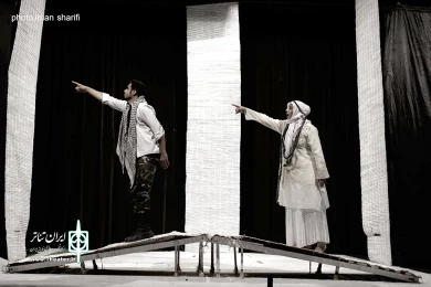 نمایش «رقص گیس ها در باد»-کارگردان: مریم طرفی-عکاس: ایمان شریفی- بیست و نهمین جشنواره تئاتر استان خوزستان