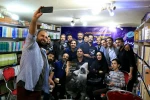 آئین رونمایی از نمایشنامه «پرسه در لابه لای فریم های به هم چسبیده ی روی تایم لاین» در اهواز