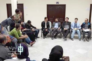 نشست مشاور هنری استاندار خوزستان با جمعی از هنرمندان تئاتر بهبهان برگزار شد