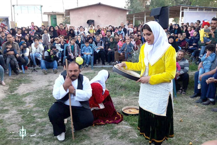 اجرای نمایش محیطی «عروسی گل به گل» در نرگسزارهای بهبهان 3
