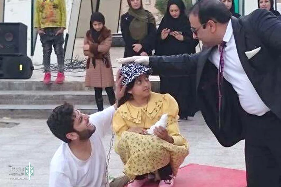 نمایش خیابانی «فرزند جنایت» در آغاجاری اجرا شد 4