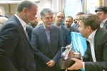 تندیس «جشنواره بین المللی تئاتر عربی خوزستان» به وزیر فرهنگ و ارشاد اسلامی اهداء شد 3