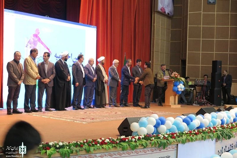 از حشمت اله قاسمی هنرمند پیشکسوت تئاتر خوزستان تقدیر شد 2