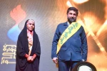 حمایل سفیر فرهنگی استان به استاندار خوزستان اهدا شد 2