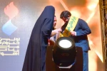 حمایل سفیر فرهنگی استان به استاندار خوزستان اهدا شد 3