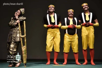 نگاهی به نمایش «ن مثل نفت» نوشته و کار پژمان شاهوردی از بروجرد، شرکت کننده در اولین جشنواره ملی تئاتر اهواز؛

کمدی نیشخند و تماشاگرگَردی