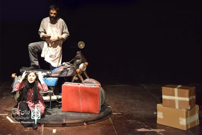 نگاهی به نمایش «شیو»، نوشته‌ی علی دل‌پیشه به‌کارگردانی حسین دیردار، شرکت کننده در اولین جشنواره ملی تئاتر اهواز؛

اصرار بر گویش محلی