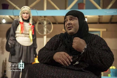 گزارش تصویری نمایش کمدی «پرپری» به کارگردانی هادی شجاعی-تالار آفاق بهبهان-عکس: داریوش قنبرنسب