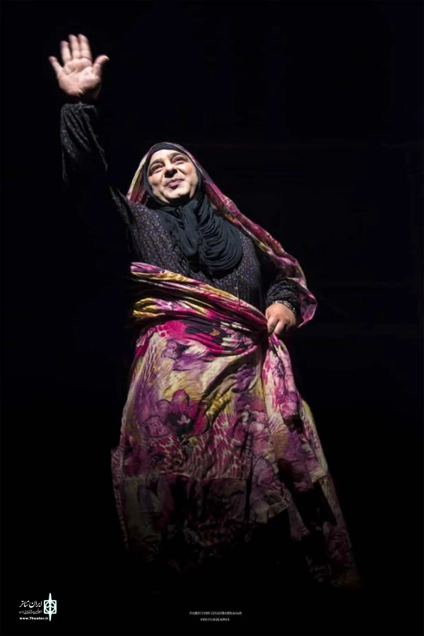 گزارش تصویری نمایش کمدی «پرپری» به کارگردانی هادی شجاعی-تالار آفاق بهبهان-عکس: داریوش قنبرنسب