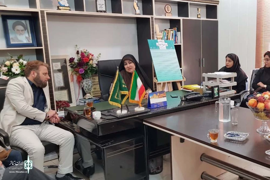 نشست ستاد برگزاری سی امین جشنواره تئاتر استان خوزستان برگزار شد 4
