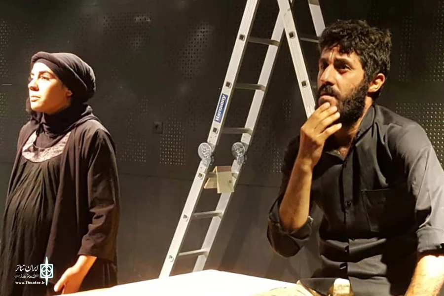 نمایش «تاریکی های یک زندگی» در تماشاخانه قاف به روی صحنه رفت 3