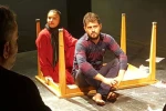 نمایش «تاریکی های یک زندگی» در تماشاخانه قاف به روی صحنه رفت 2