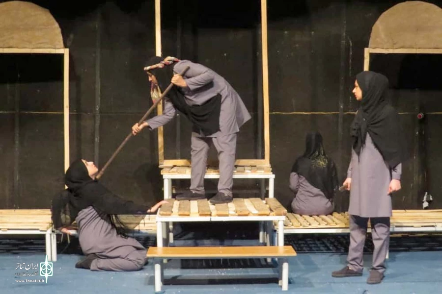 نمایش «الف» - کارگردان: سیدعظیم آرین پور- عکاسان: محمدشجری زاده و فروغ پوراعتماد - دزفول - مهر و آبان 97