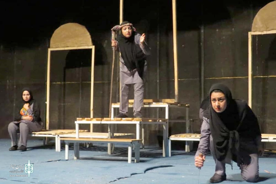 نمایش «الف» - کارگردان: سیدعظیم آرین پور- عکاسان: محمدشجری زاده و فروغ پوراعتماد - دزفول - مهر و آبان 97