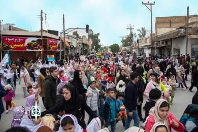 شادپیمایی افتتاحیه سومین جشنواره منطقه ای نمایش های آئینی سنتی نرگس ارغون بهبهان - عکس: داریوش قنبرنسب - 23 دبماه 97
