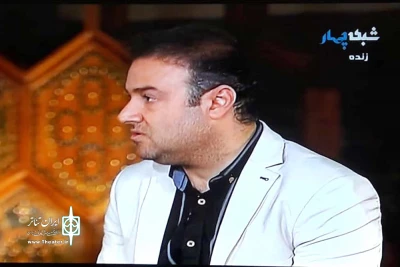 محمد یاقوت پور در برنامه شب تئاتر شبکه چهار سیما عنوان کرد :

رمز موفقیت ما رسانه تئاتر است