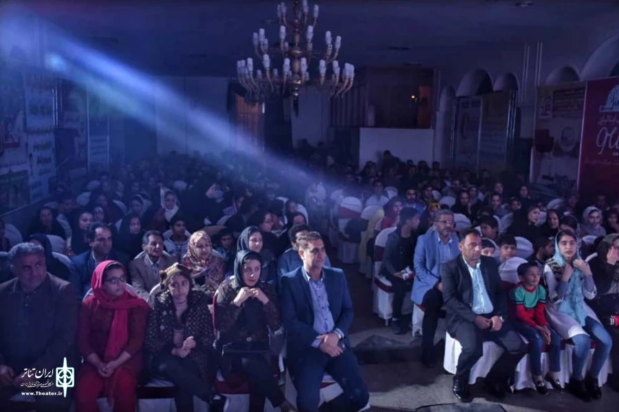 برنامه شاد نمایشی «چلشو» در هتل مارون بهبهان به روی صحنه رفت 6
