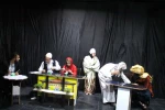نمایش شاد «منجلی به فرنگ می رود» در شوش به روی صحنه رفت 4