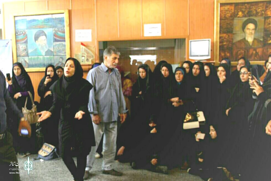 نمایش خیابانی «دیروز تو، امروز ما» به موزه دفاع مقدس خرمشهر رسید 2