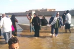 حضور کاروان مهر تئاتر خوزستان در مناطق سیل زده سوسنگرد 3