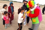 گزارش دومین حضور کاروان مهر هنرمندان تئاتر خوزستان در مناطق سیل زده استان خوزستان 8