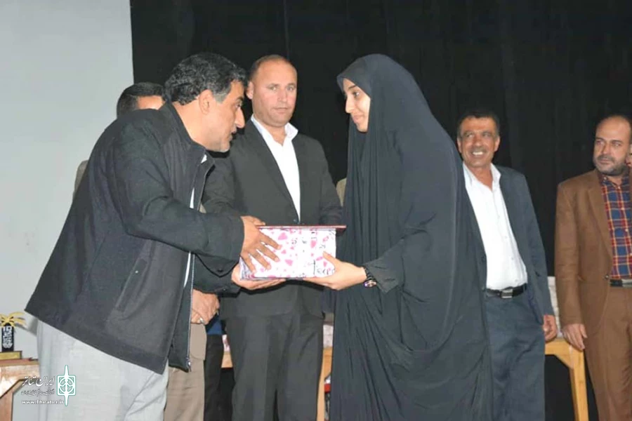 جشن نکوداشت روز ملی هنرهای نمایشی و روز جهانی تئاتر در سوسنگرد برگزار شد 6