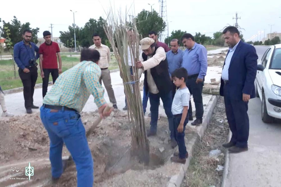 درخت نخل هنرمندان تئاتر در شهرستان بهبهان کاشته شد 4