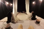 نمایش «اینجا کسی نیست تا تعریف کند» در دشت آزادگان به روی صحنه رفت 2