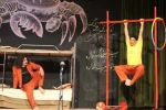 نمایش کمدی «قِرزلِنگ» در تالار ارشاد شهرستان دزفول به روی صحنه است 4
