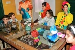 شادپیمایی و قصه گویی عروسکها در روز دختر توسط گروه تئاتر ترنج شوشتر-خانه تاریخی مقدم- تیرماه 1398