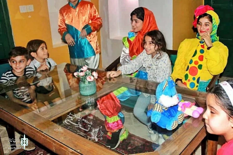 شادپیمایی و قصه گویی عروسکها در روز دختر توسط گروه تئاتر ترنج شوشتر-خانه تاریخی مقدم- تیرماه 1398