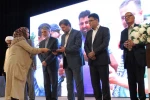 توسط وزیر فرهنگ و ارشاد اسلامی از ده هنرمند تئاتر فعال در امداد رسان فرهنگی در مناطق سیل زده خوزستان تجلیل شد 7