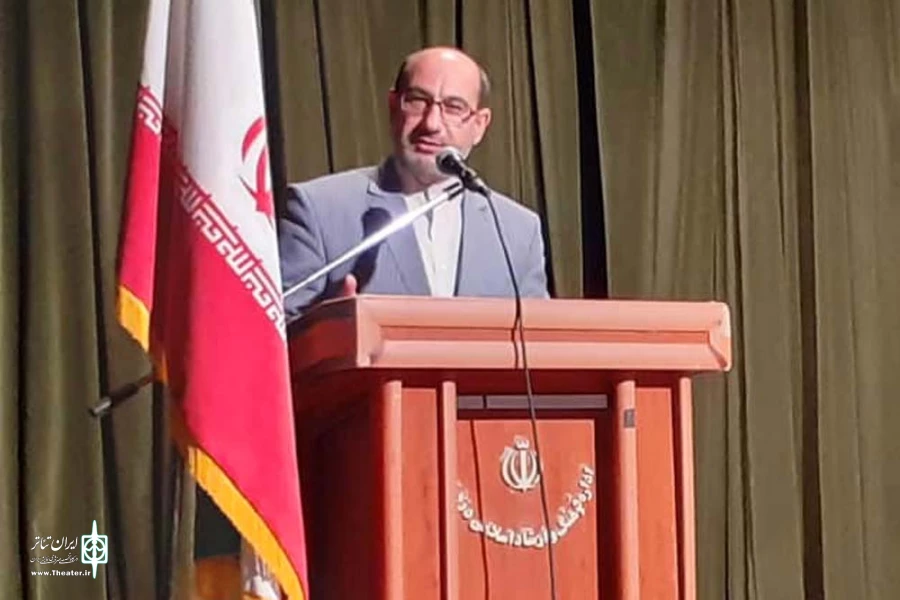 از تلاش های هیئت رئیسه سابق انجمن هنرهای نمایشی دزفول تقدیر شد 4