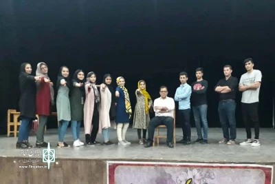 پس از برگزاری دوره های آموزشی در تابستان

آزمون دوره تکمیلی تئاتر در شهرستان گتوند برگزار شد