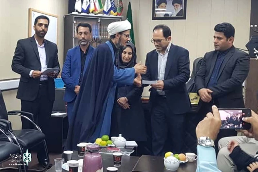 نشست هم اندیشی تئاتر شهرستان کارون برگزار شد 2