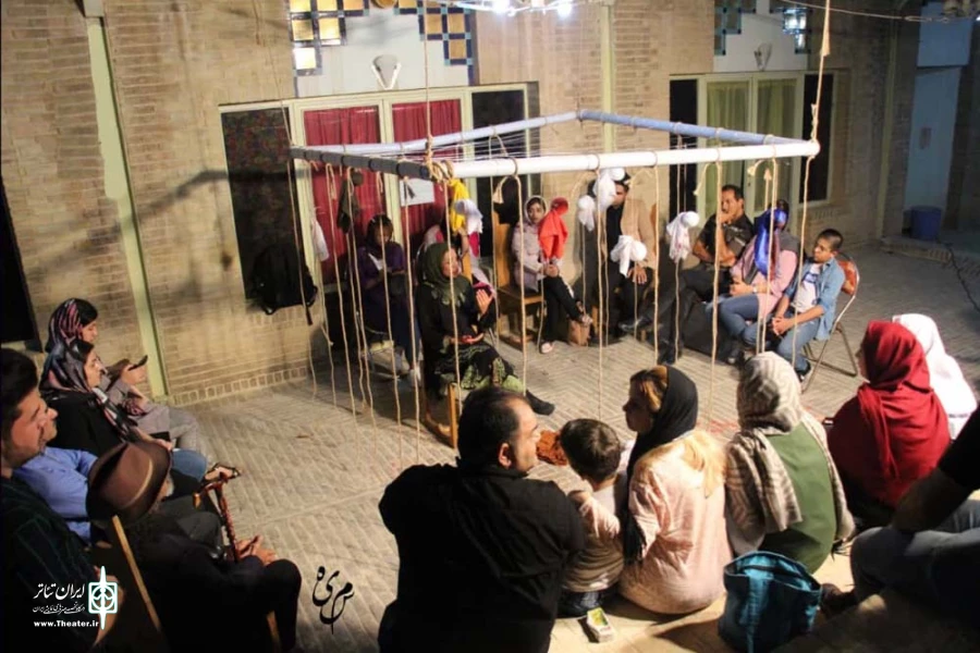 نمایش «من یک مده آ هستم» - کارگردان: سوسن بشیرذرتی- عکس: سمیه مقدم - مهرماه 98 - دزفول