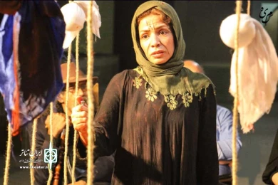 نمایش «من یک مده آ هستم» - کارگردان: سوسن بشیرذرتی- عکس: سمیه مقدم - مهرماه 98 - دزفول