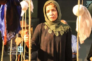 سوسن بشیرذرتی کارگردان و نویسنده «من یک مده آ هستم»  در گفت‌وگو با تئاتر خوزستان عنوان کرد؛

عروسک‌های رنگی را جایگزین شخصیت‌ها کردم