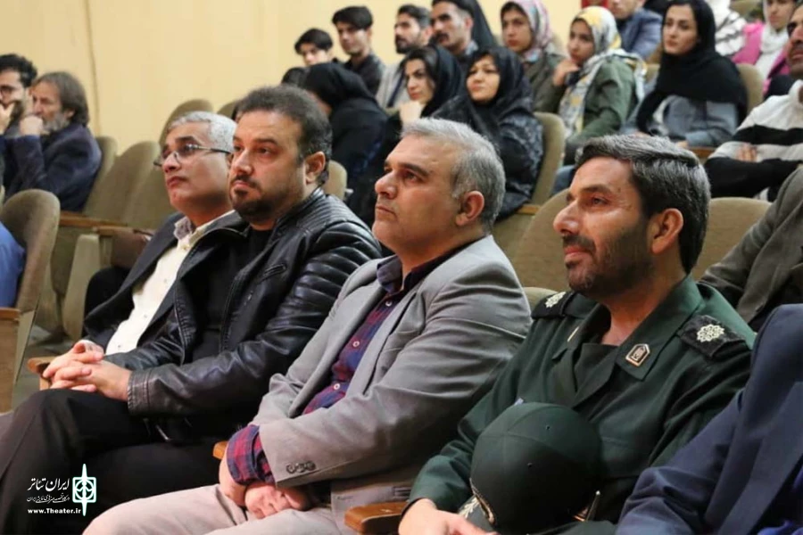 سومین گردهمایی هنرمندان تئاتر دزفول برگزار شد 3